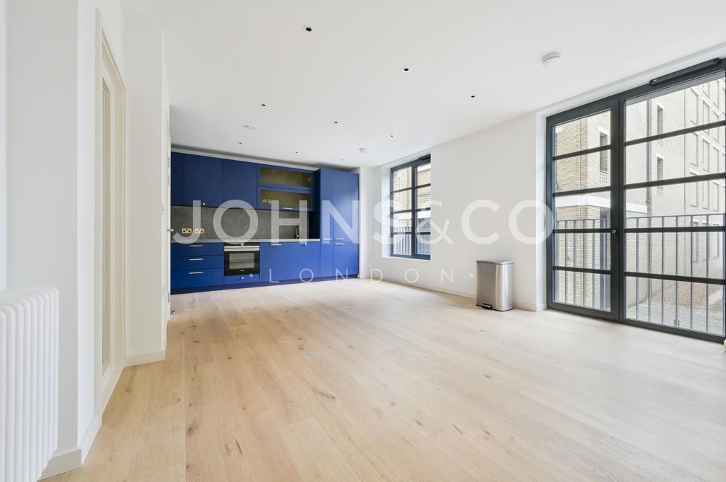 Property photo 2 of 22