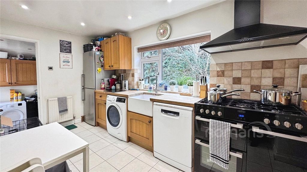 Property photo 2 of 28 Picture No. 86