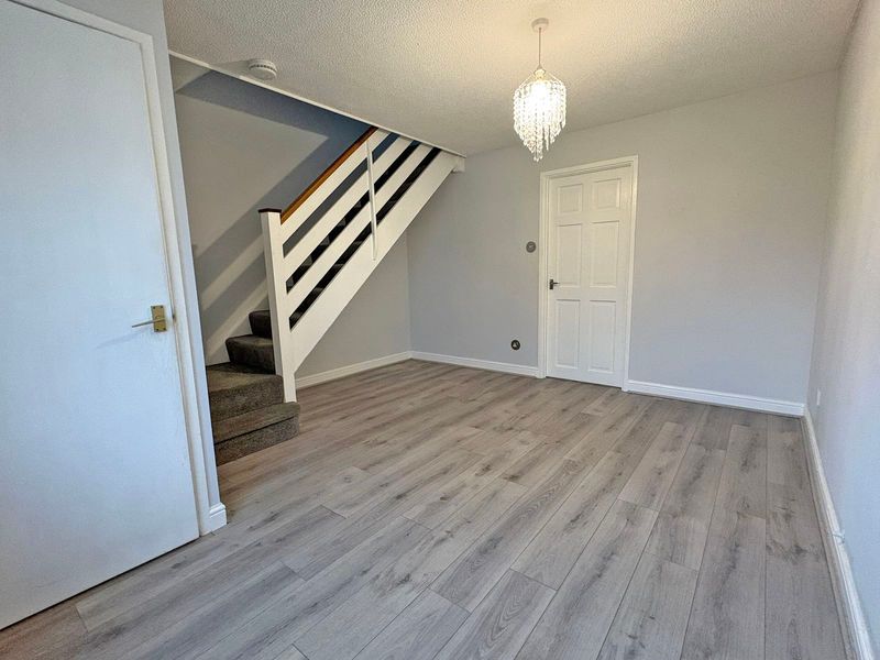 Property photo 2 of 7 Photo 6