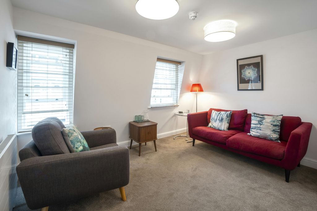 Property photo 3 of 10 1 Birkenhead Street London WC1H 8Ba  2.Jpg