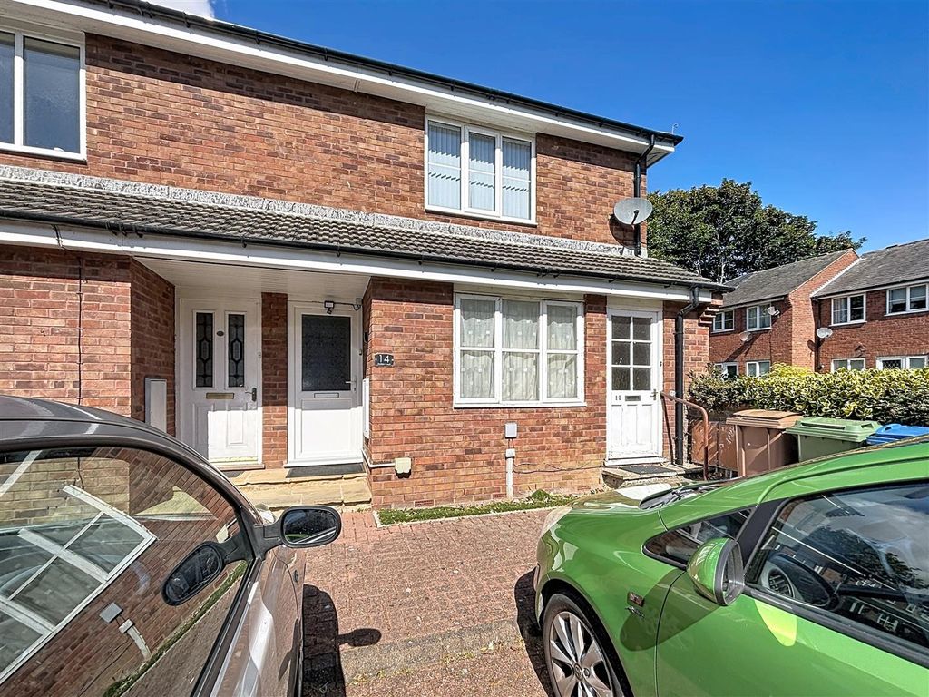 2 bed flat for saleStation Court, Hornsea HU18