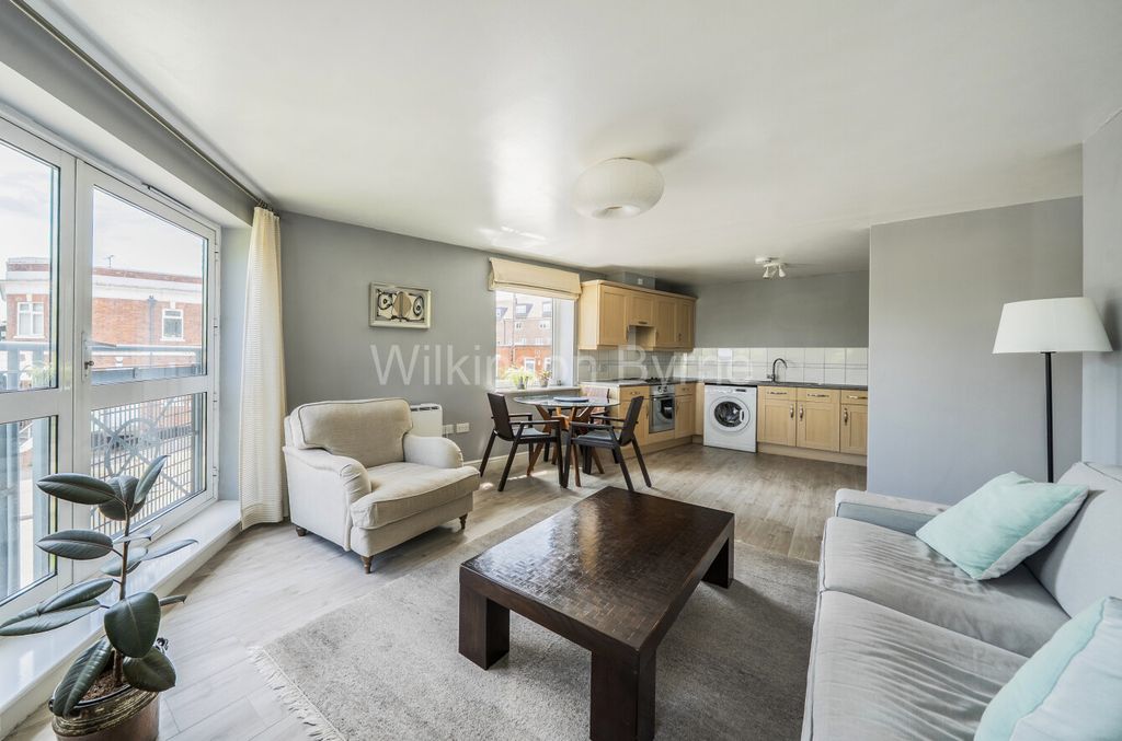 Property photo 2 of 11