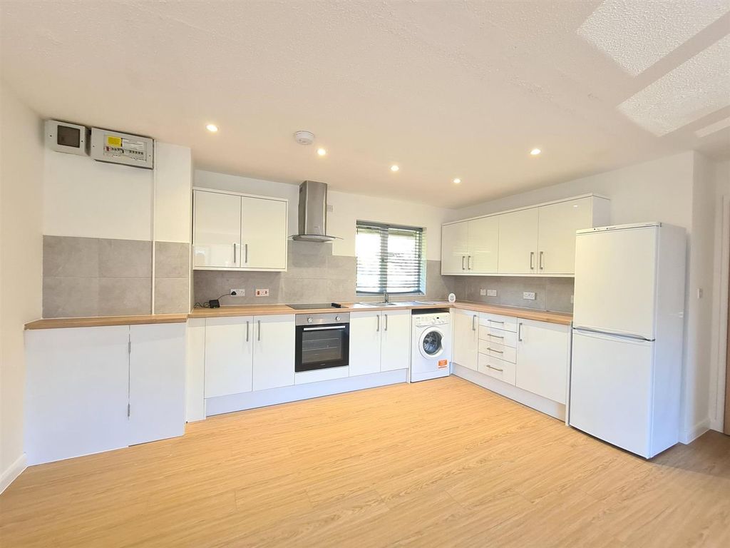 Property photo 1 of 6 2025.Jpg