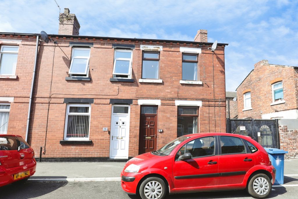 Property photo 1 of 11