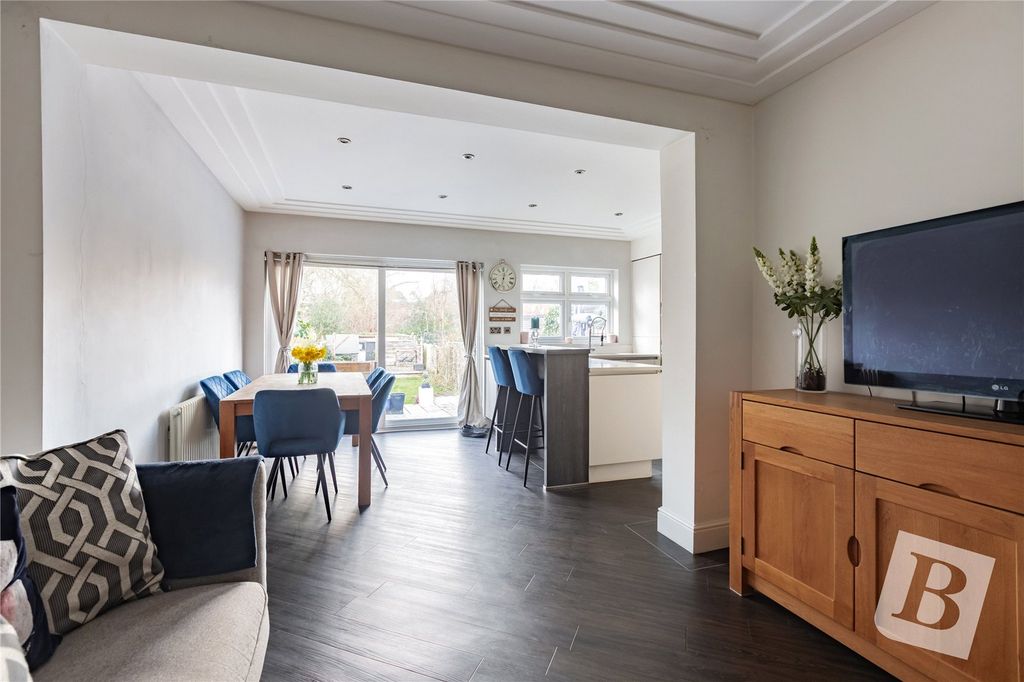 Property photo 3 of 22 Snug/Dining