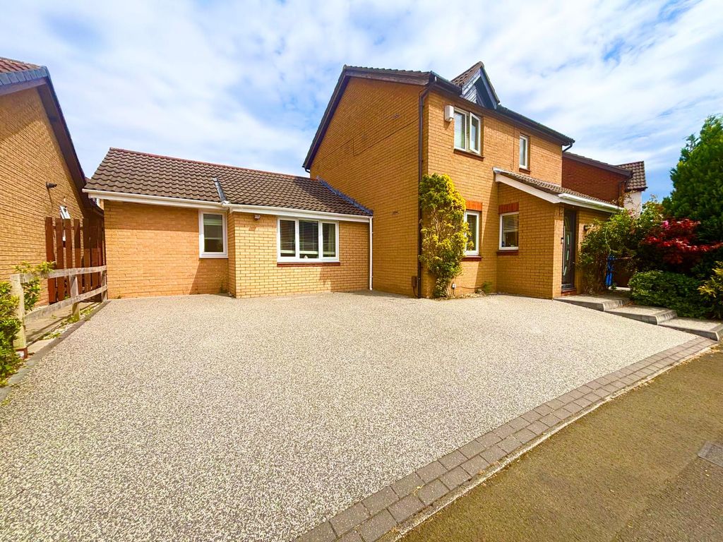 Property photo 2 of 38