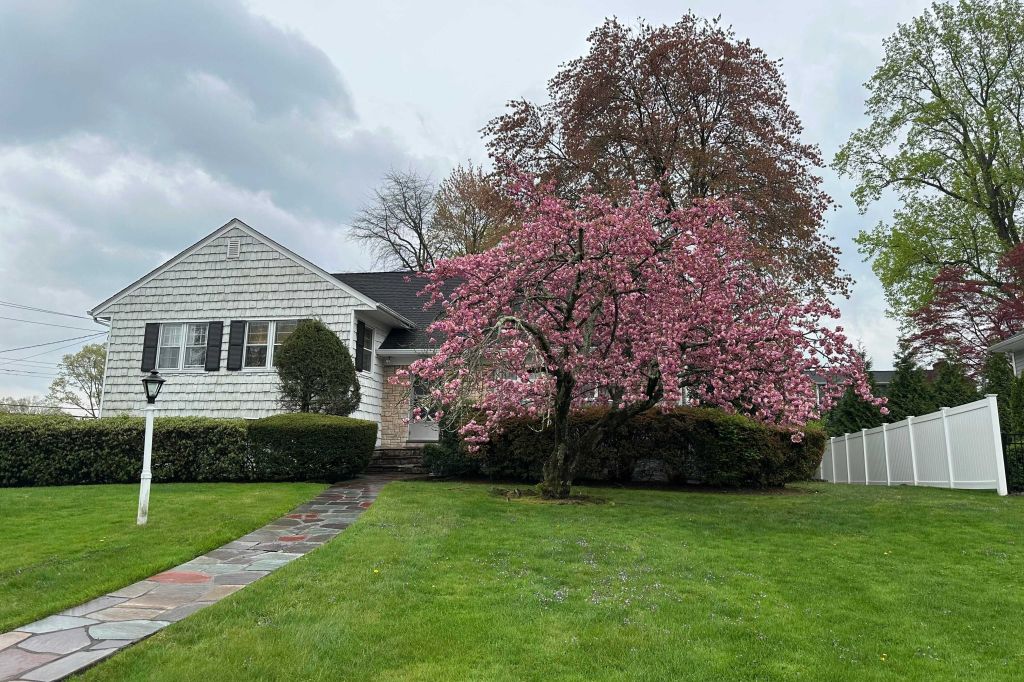 Property photo 1 of 31