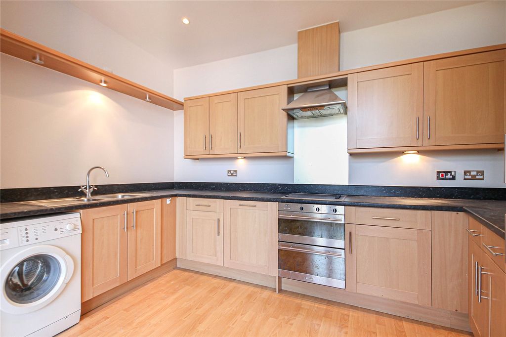 Property photo 2 of 11 Picture No. 26