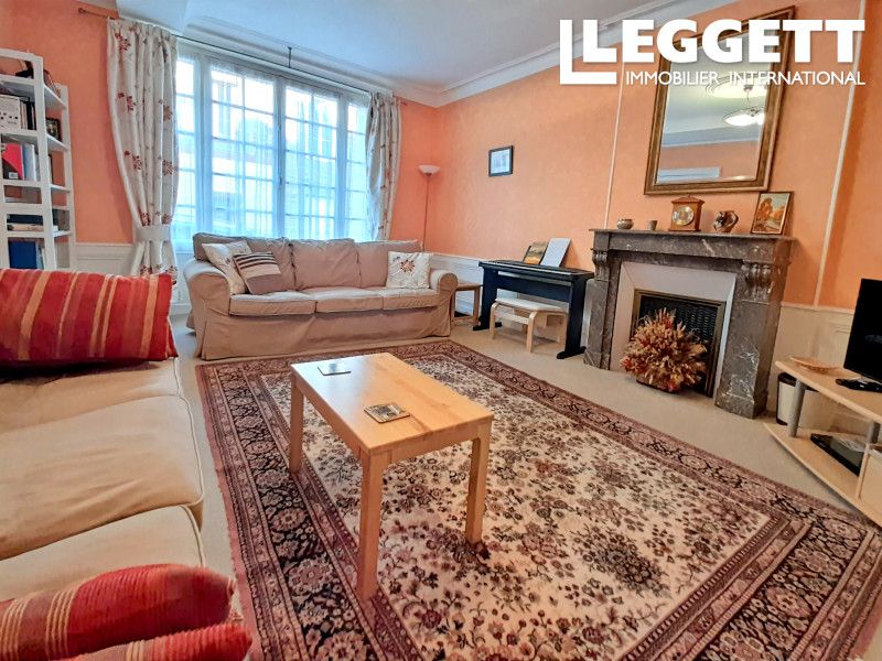 Property photo 2 of 10