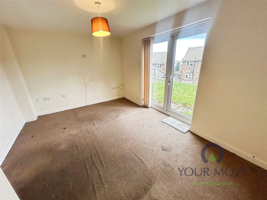 Property photo 2 of 11 Living Room