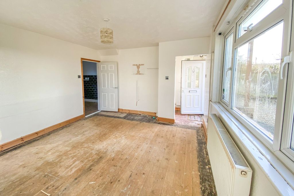 Property photo 2 of 16 34 Broad Town Road, Broad Town, Swindon Sn4 7Rb