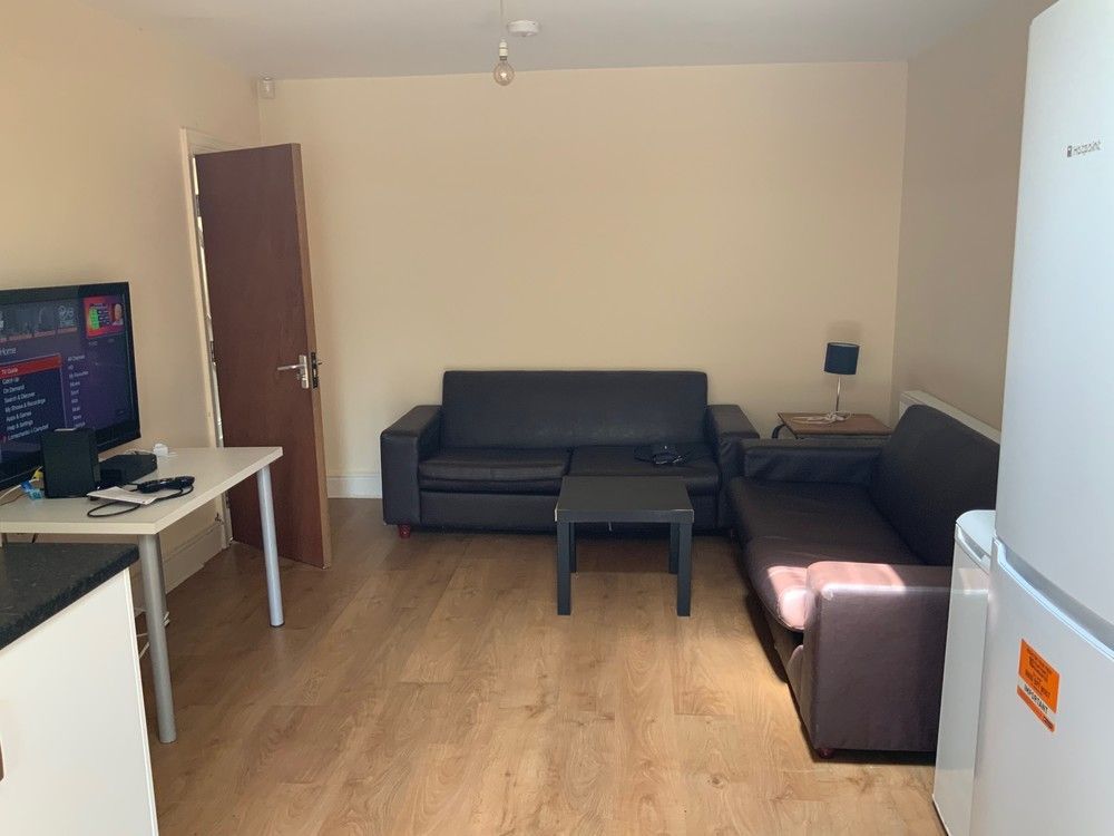 Property photo 3 of 24