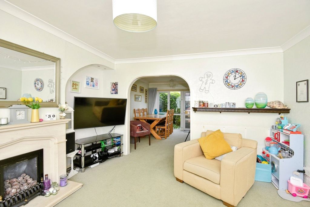 Property photo 3 of 16 Photo