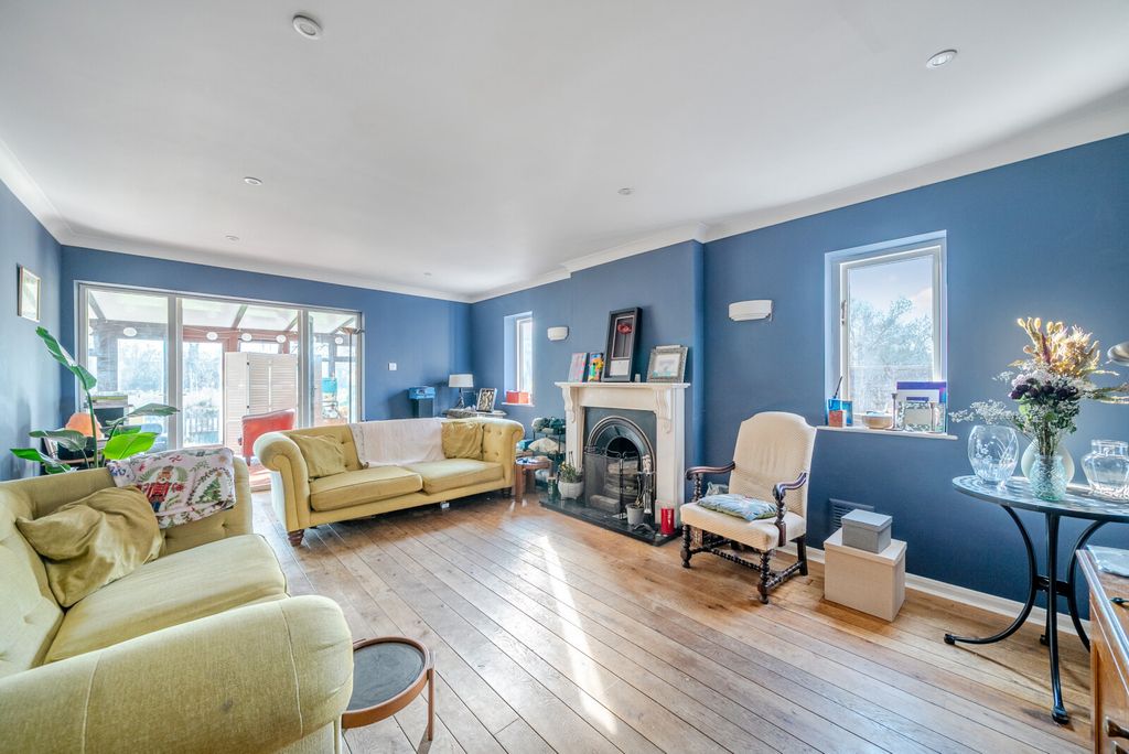 Property photo 3 of 17 1429179-7-69Bc1E0...