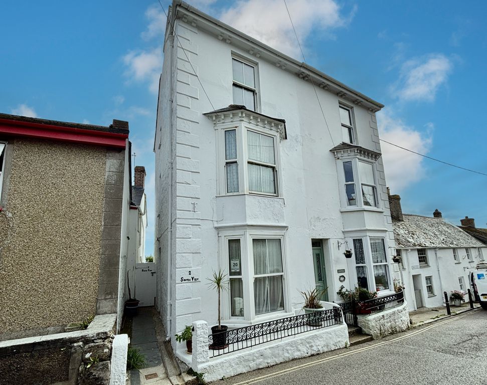 Property photo 1 of 12 4 Bedroom Semi-Detached House For Sale