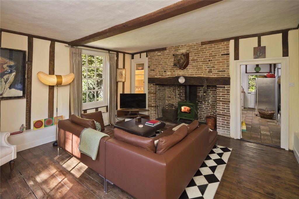 Property photo 3 of 24 Sitting Room