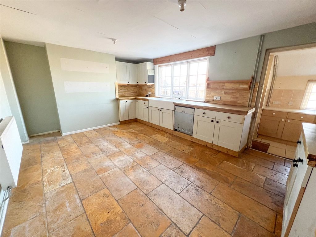 Property photo 3 of 20 Picture No. 04