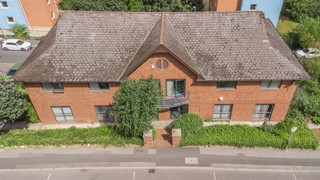 Property photo 3 of 8