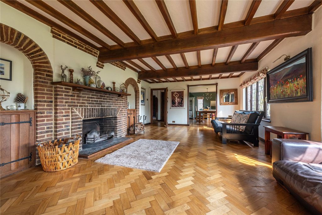 Property photo 2 of 28 Picture No. 17