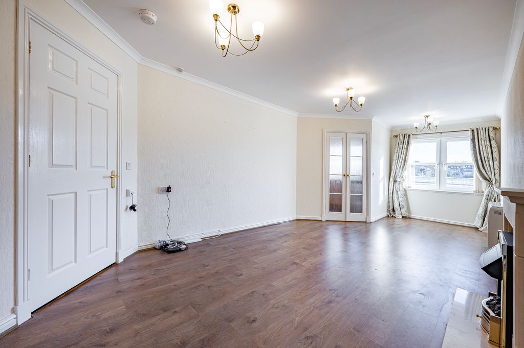 Property photo 3 of 34