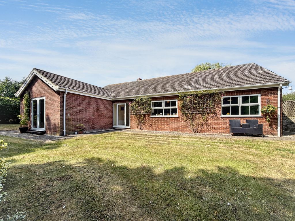 Property photo 3 of 33