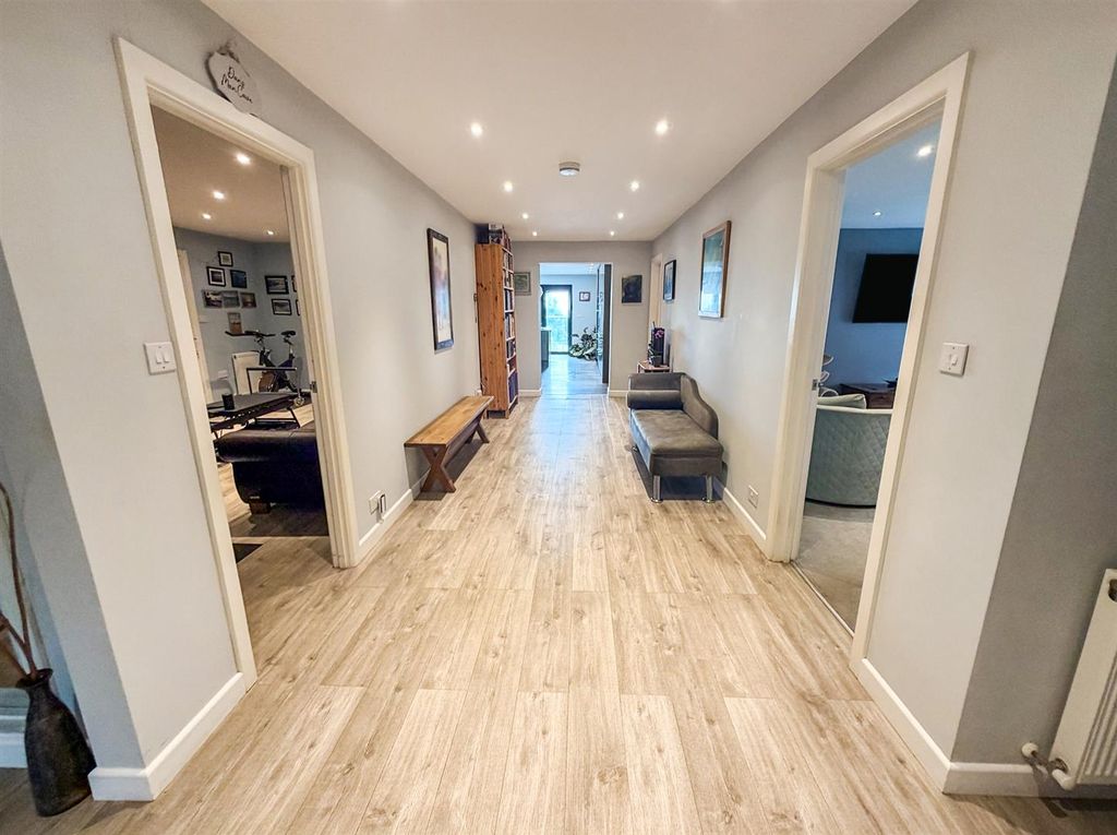 Property photo 3 of 33 Hallway