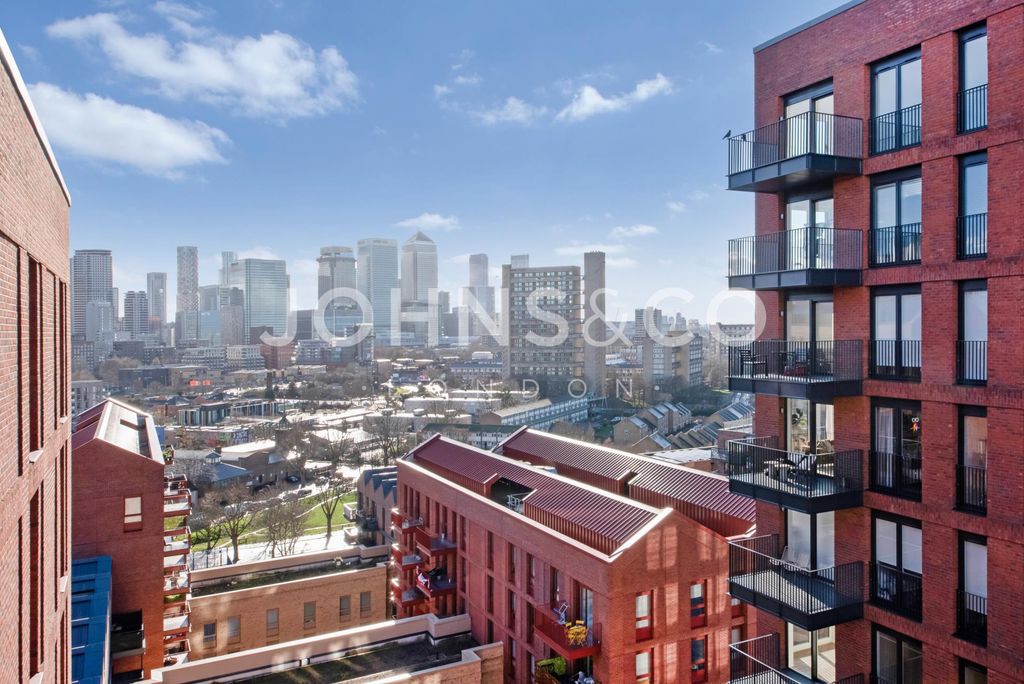 Property photo 2 of 11