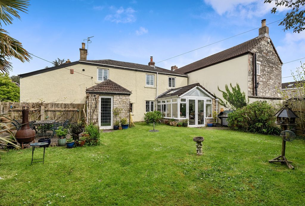 Property photo 1 of 16 1446224-3-69E10Ad...
