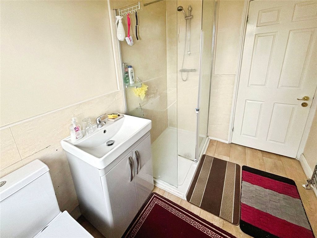 Property photo 3 of 6 Bathroom