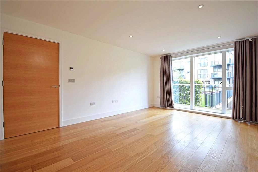 Property photo 3 of 11 Picture No. 19