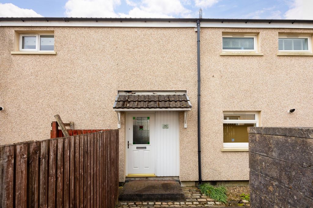 Property photo 1 of 25