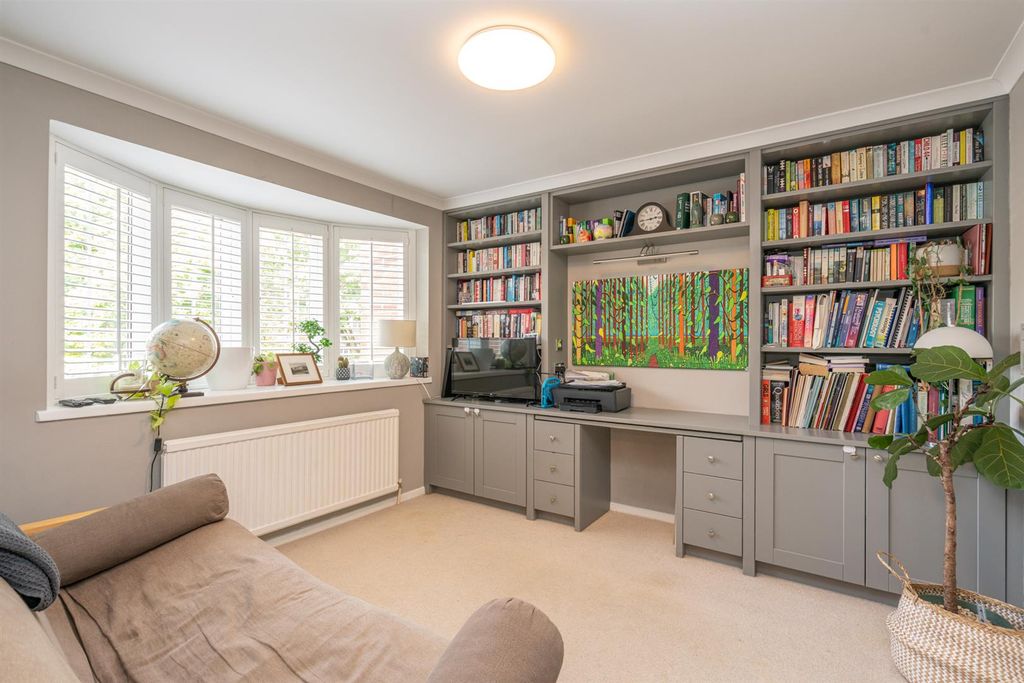 Property photo 2 of 20 54-Camlet-Way-2067.Jpg