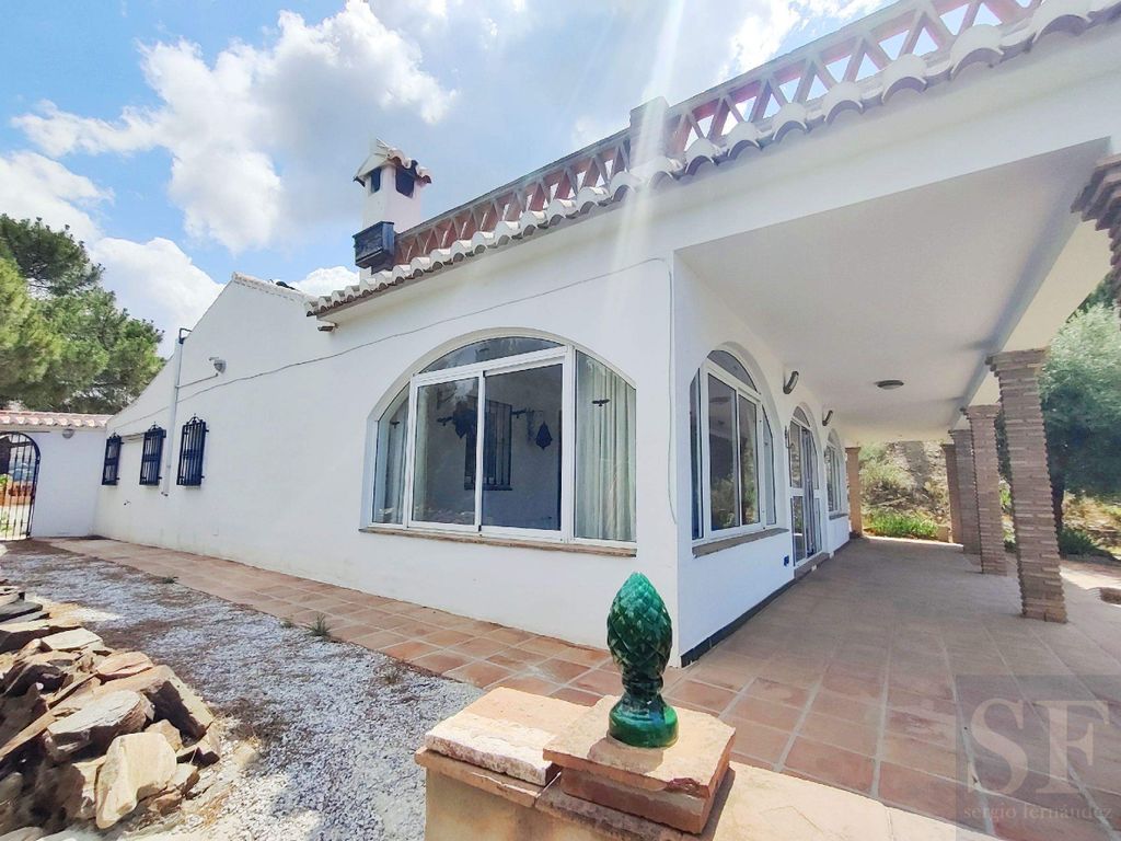 Property photo 2 of 20