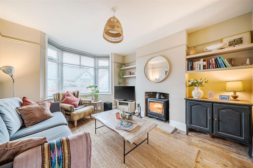 Property photo 2 of 21 1385751-1-6932Dbfc5d907.Jpg