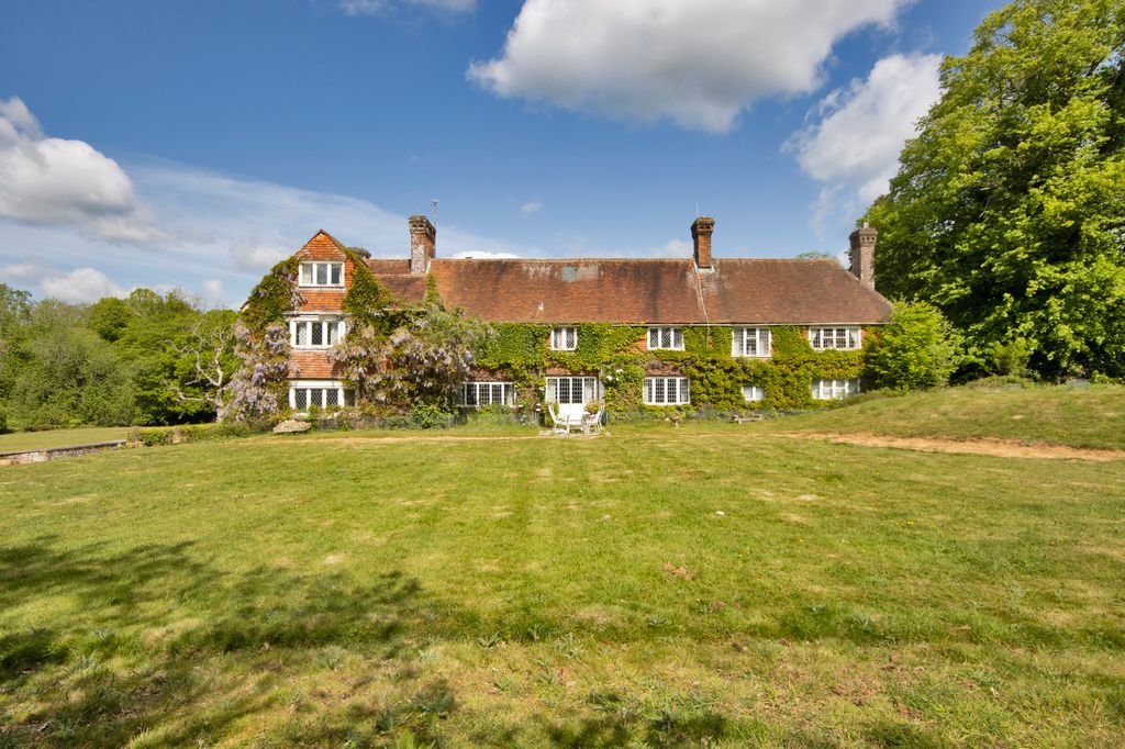 Property photo 3 of 48 Tilton, The Stream, Catsfield, Battle, East Sussex, Tn33 9Bb