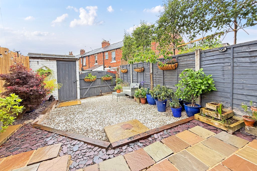 Property photo 2 of 13