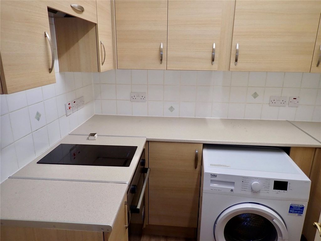 Property photo 3 of 6 Picture No. 04