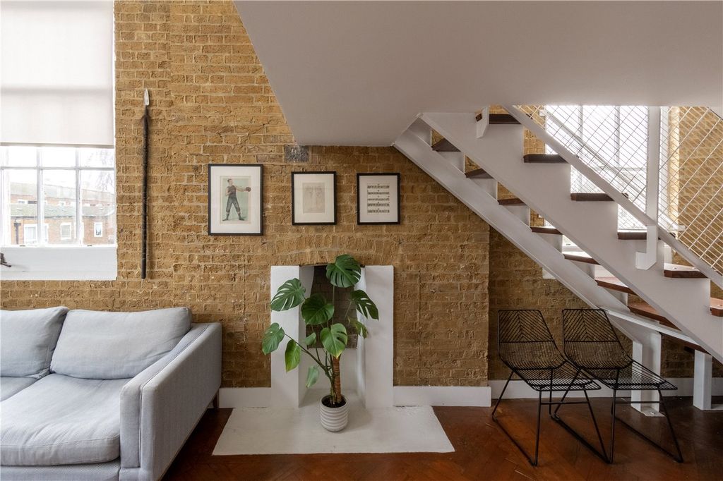 Property photo 2 of 13 Picture No. 38