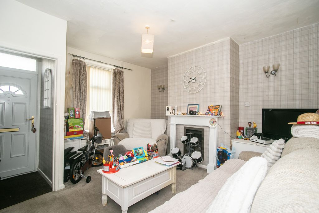 Property photo 3 of 15