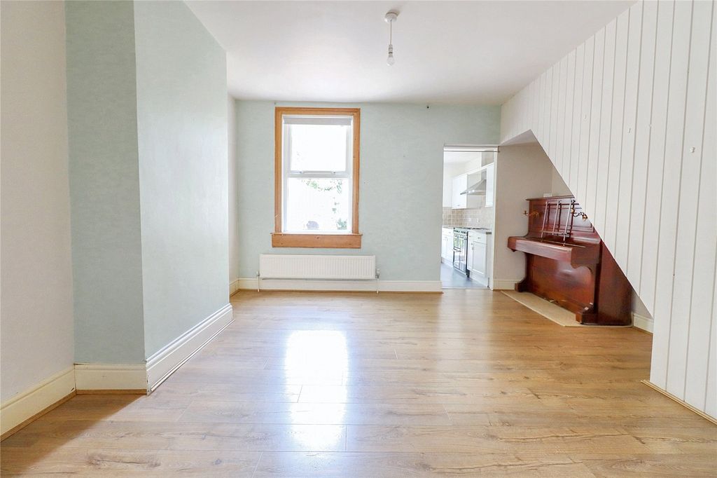 Property photo 2 of 13 Picture No. 35