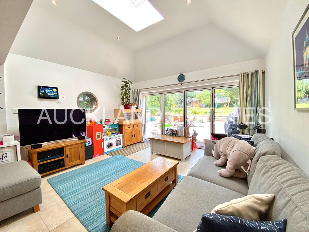Property photo 2 of 30 Img_2058