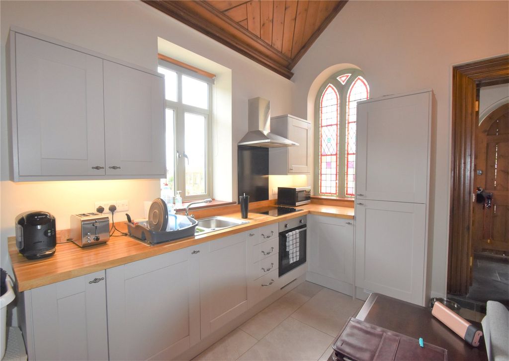 Property photo 3 of 7 Whitnage Seddons