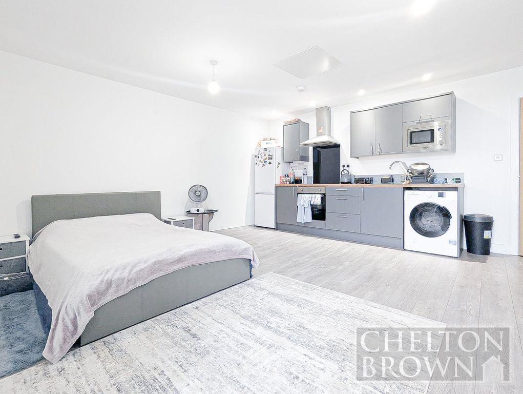 Property photo 1 of 10 Living Space