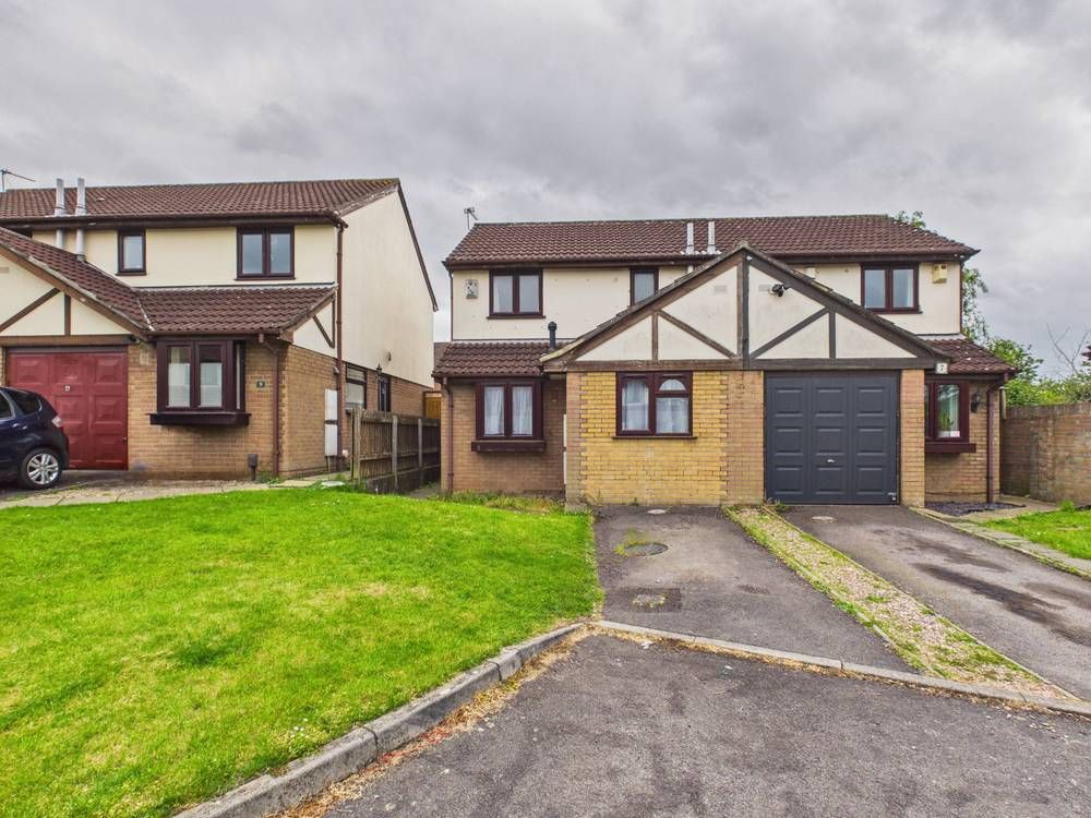 Property photo 1 of 13 Giraffe360-Still027