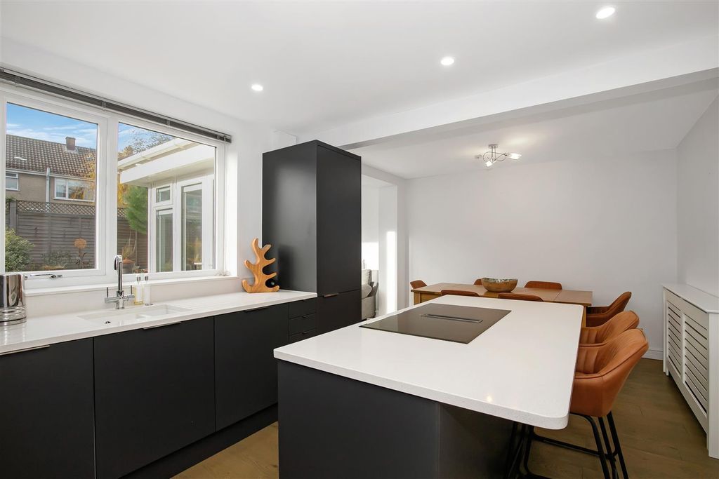 Property photo 3 of 28 Img_9474.Jpg