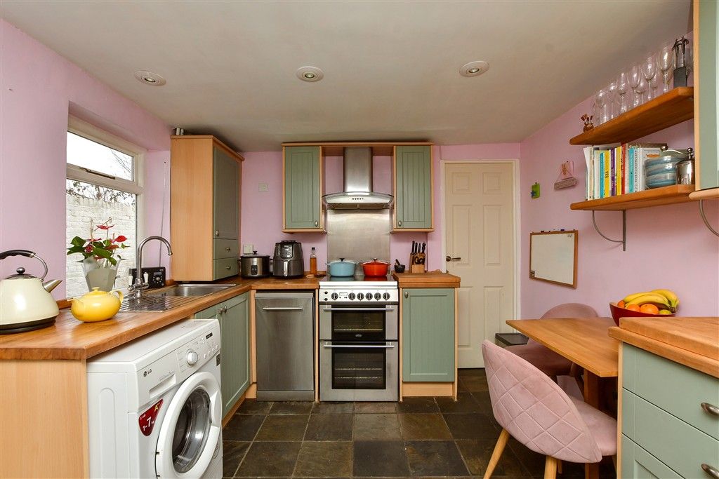 Property photo 3 of 13 Kitchen