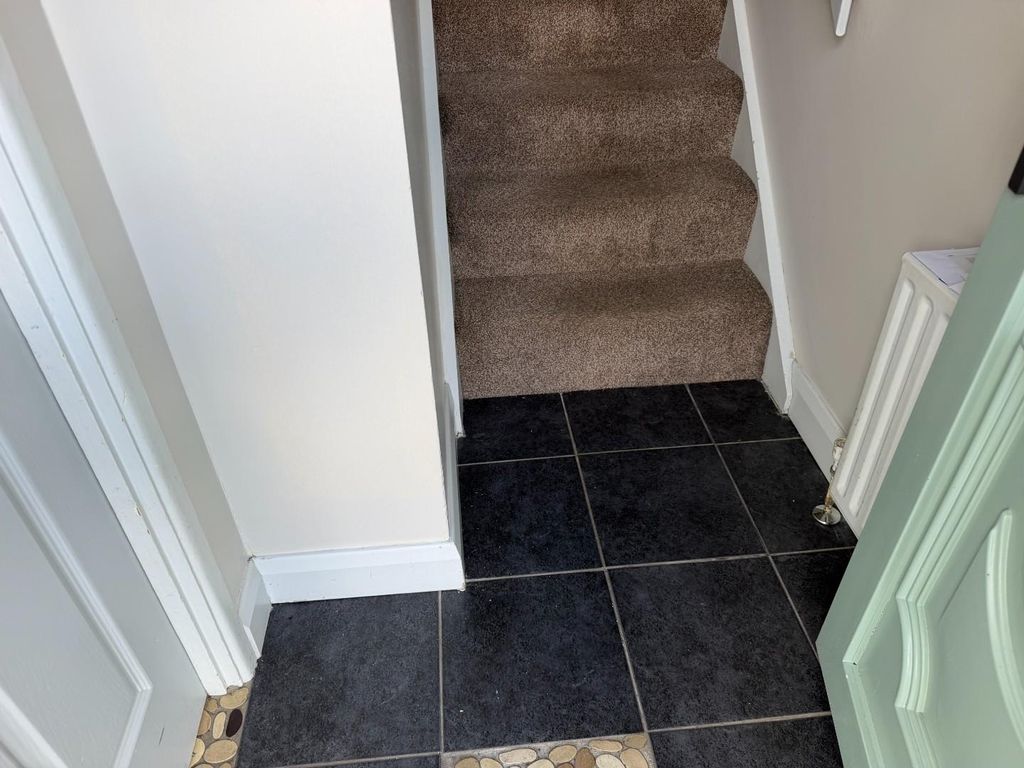 Property photo 2 of 13 Hallway
