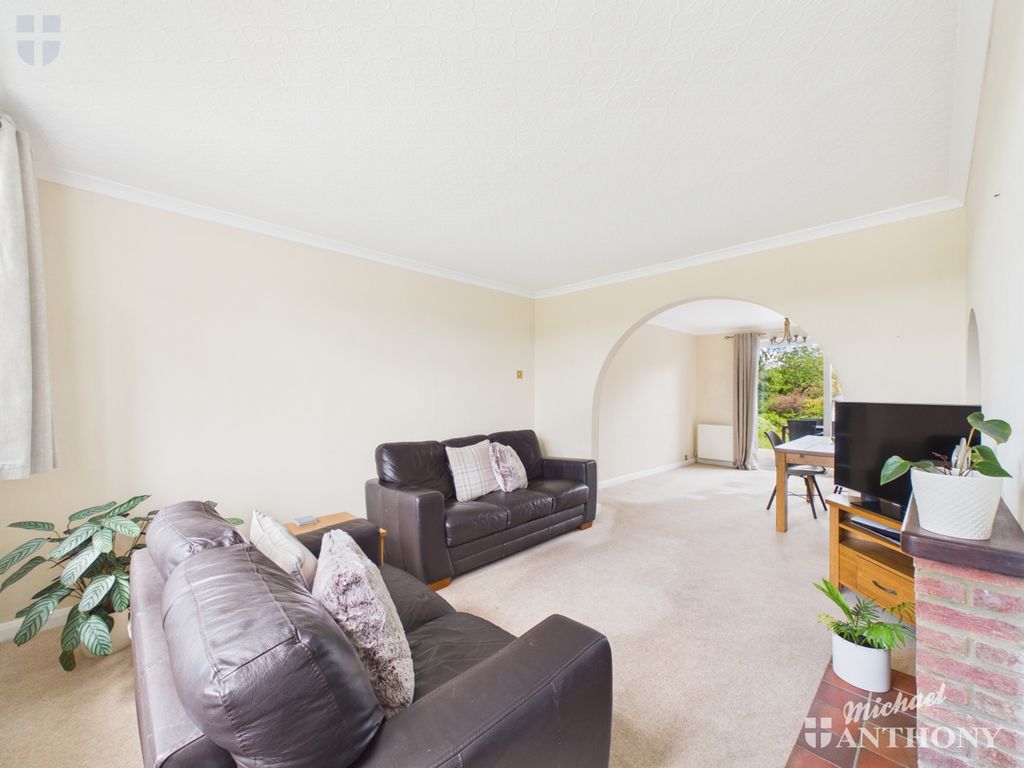 Property photo 3 of 23 Cam03218G0-Pr1047-Still015