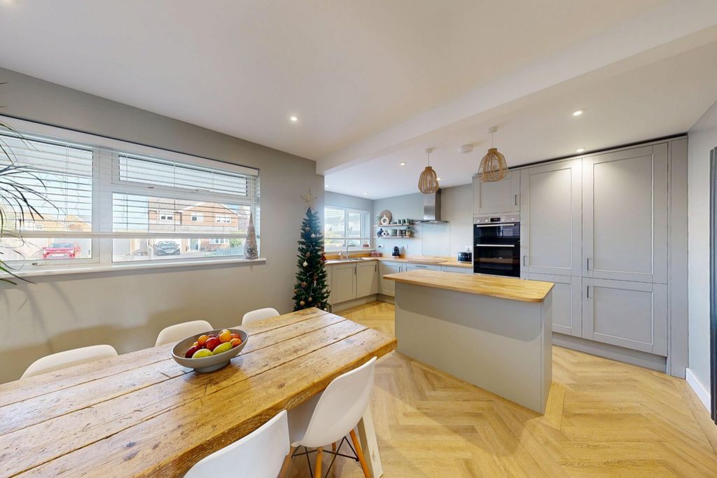 Property photo 2 of 11 Picture 2