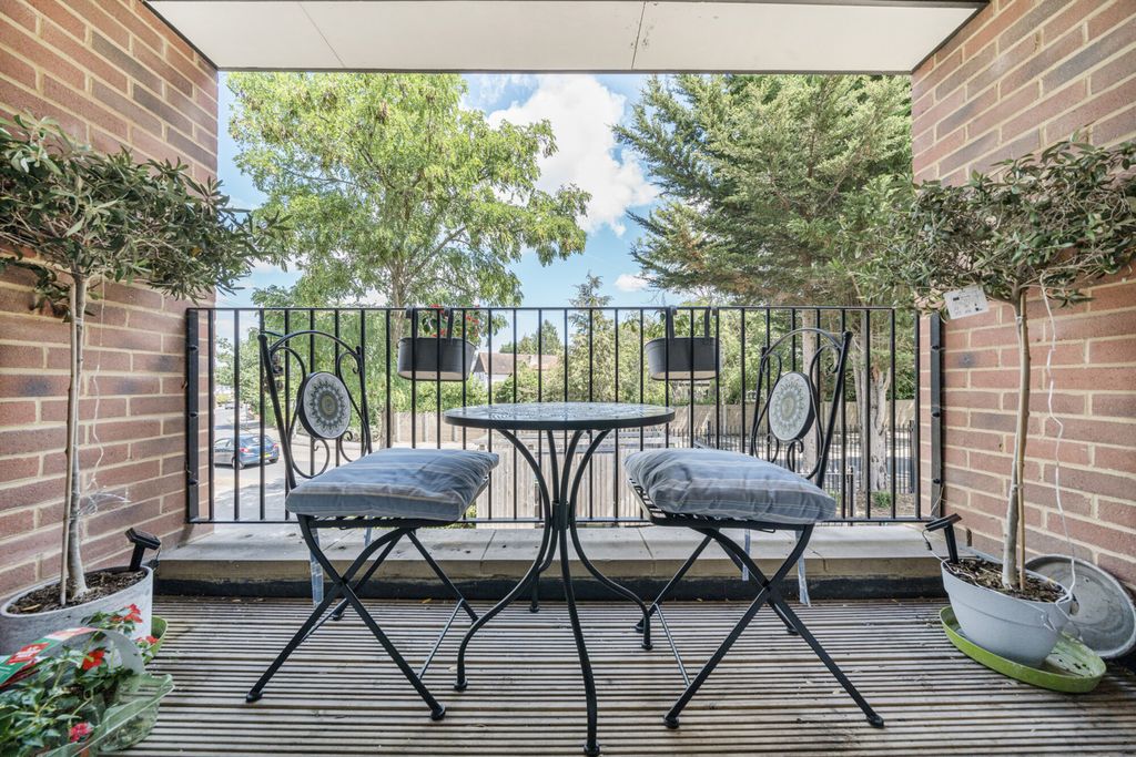 Property photo 3 of 22 Balcony